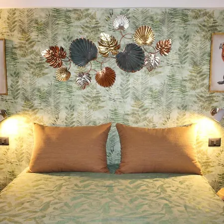 Quispaccanapoli نابولي